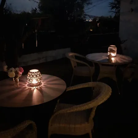 B&B Kusadasi فندق مبيت وإفطار *